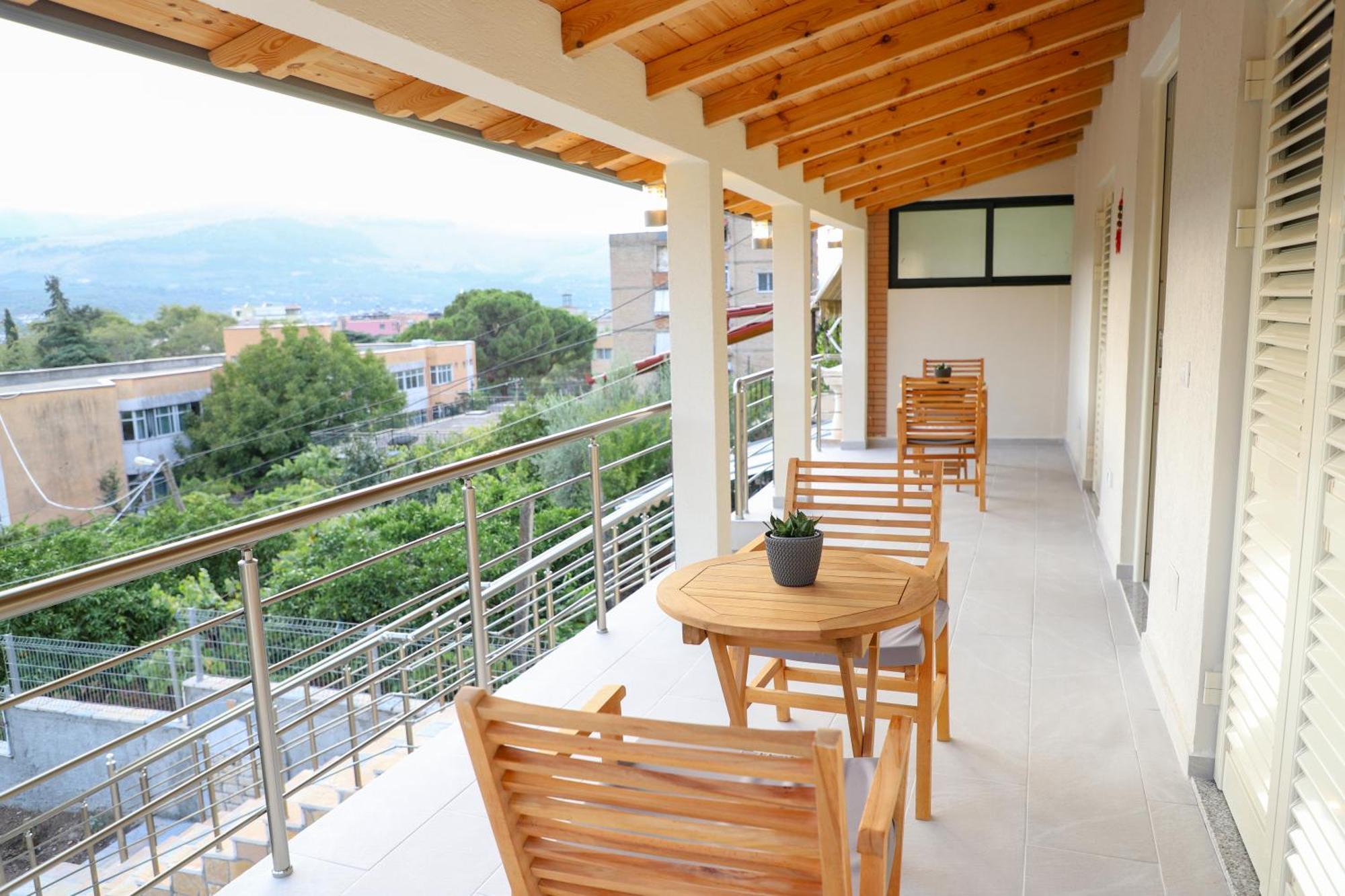 Guesthouse Kazazi Berat Exterior foto